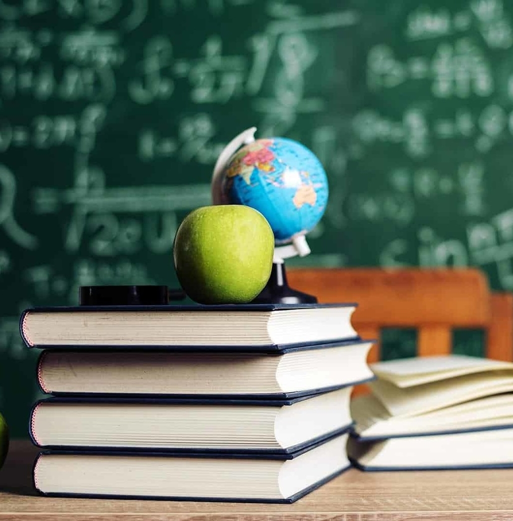 Books & Globe